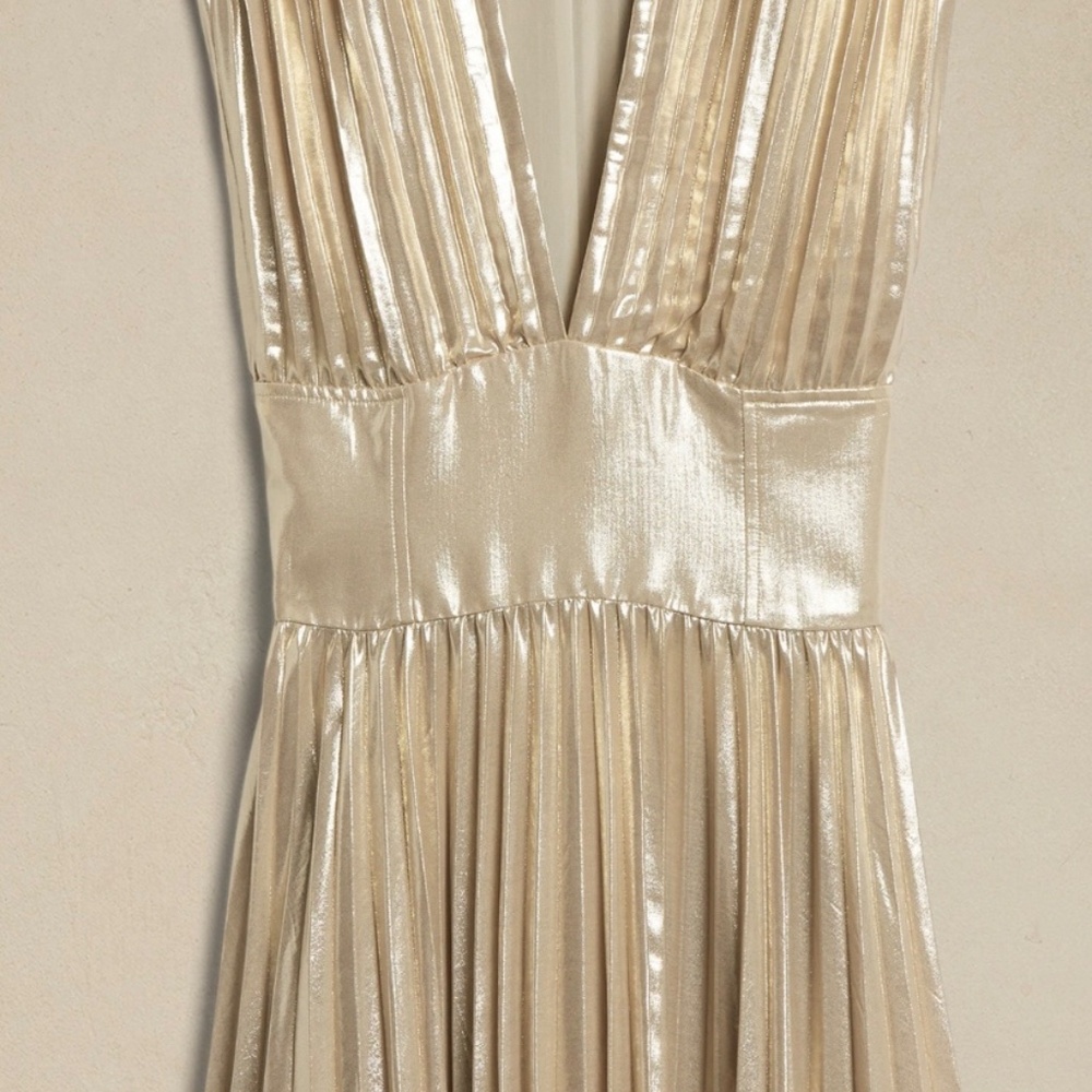 Banana Republic champagne metallic sleeves dress! 0P, great for spring & summer!